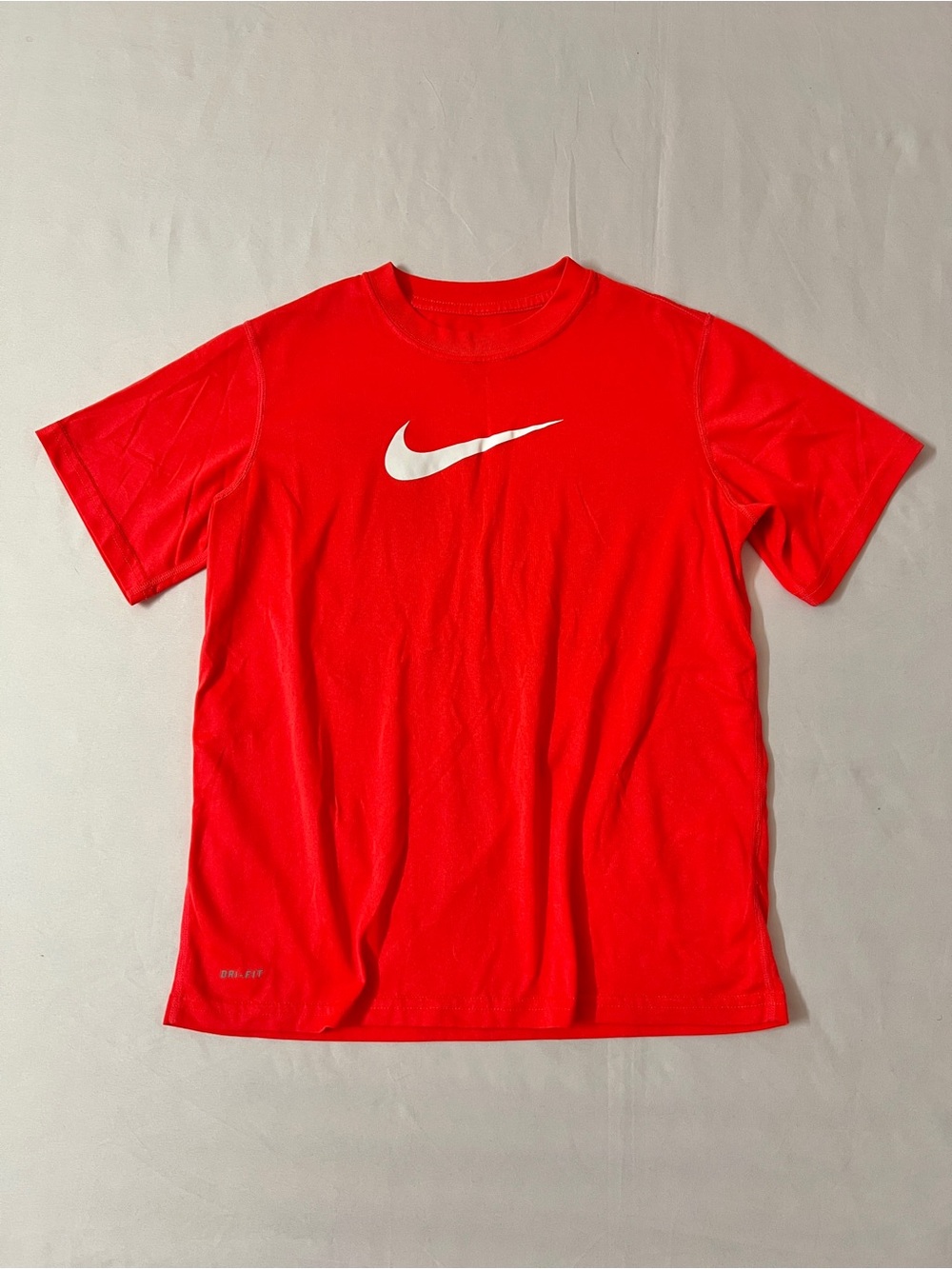Coral Nike t shirt dri fit swoosh